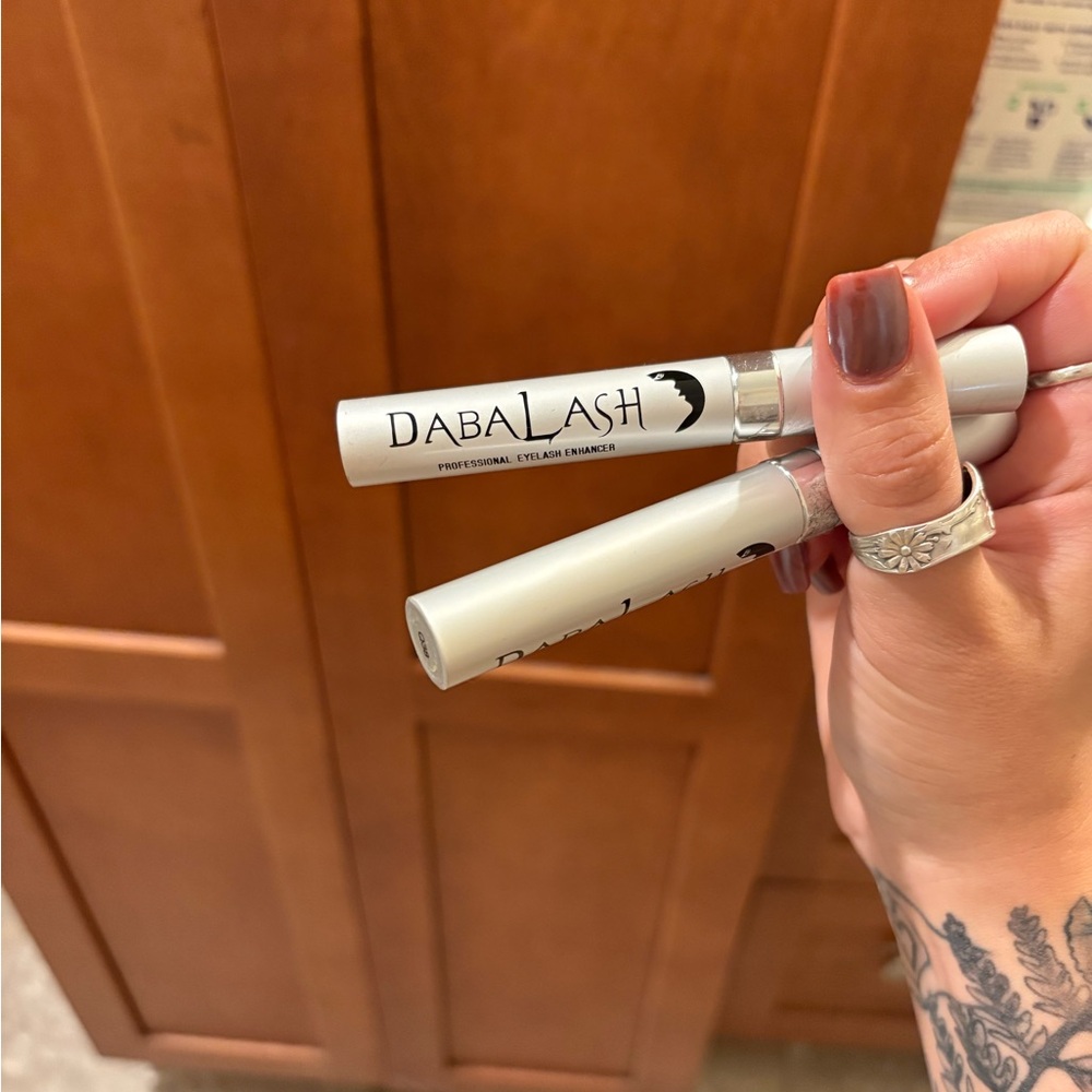 Professional Eyelash Enhancer - White